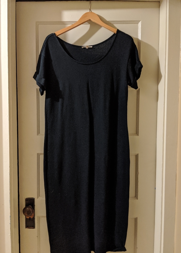 Ali golden black tee shirt dress